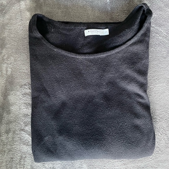 🛍️ 2/$20 Reitmans Long sleeve sweater - Picture 2 of 3